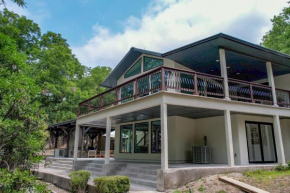 Luxury Riverfront Villa with Firepit & Gameroom!